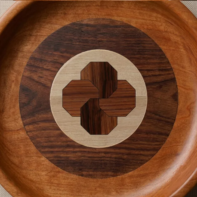 Octagon Swirl vessel